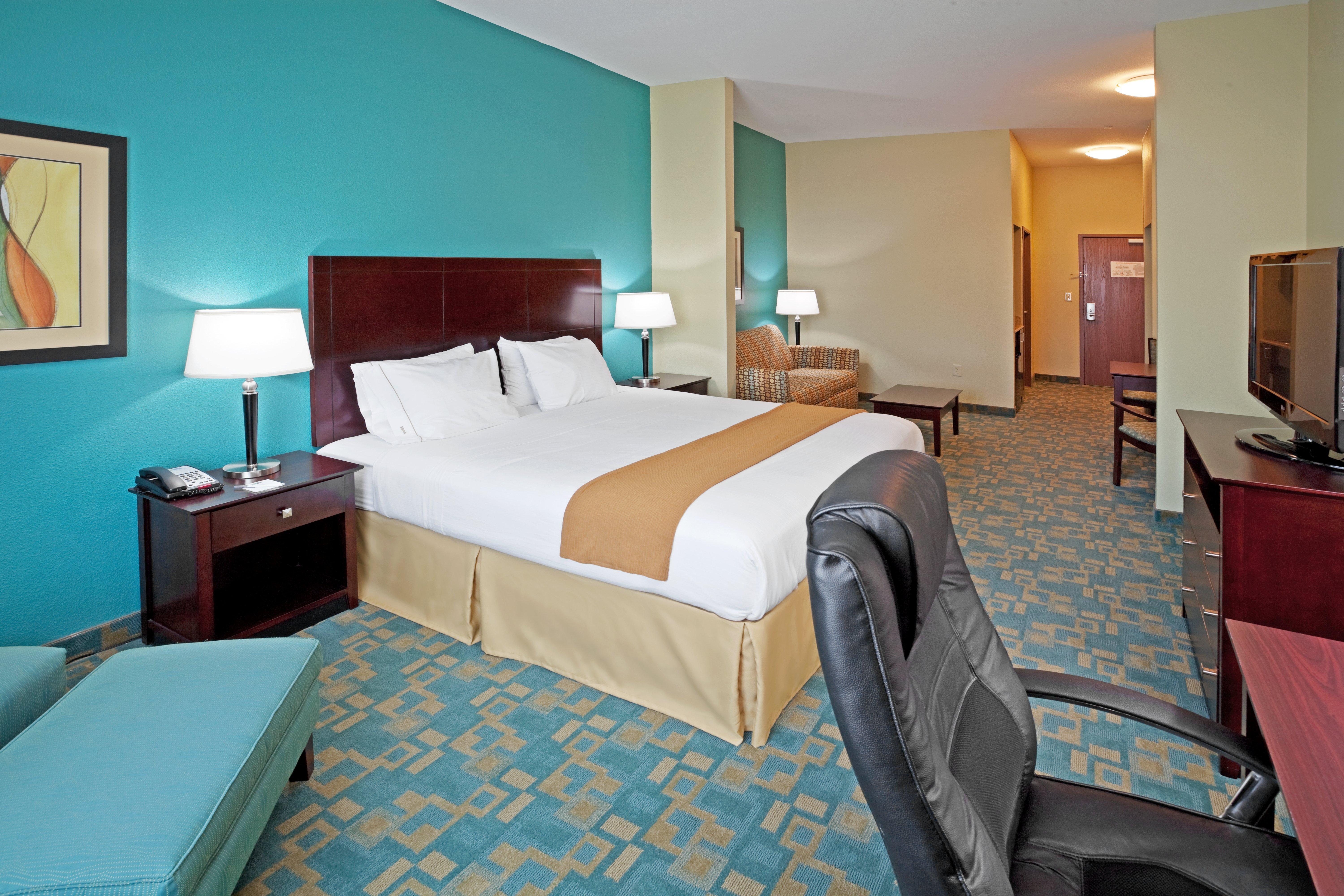 Express & By Ihg