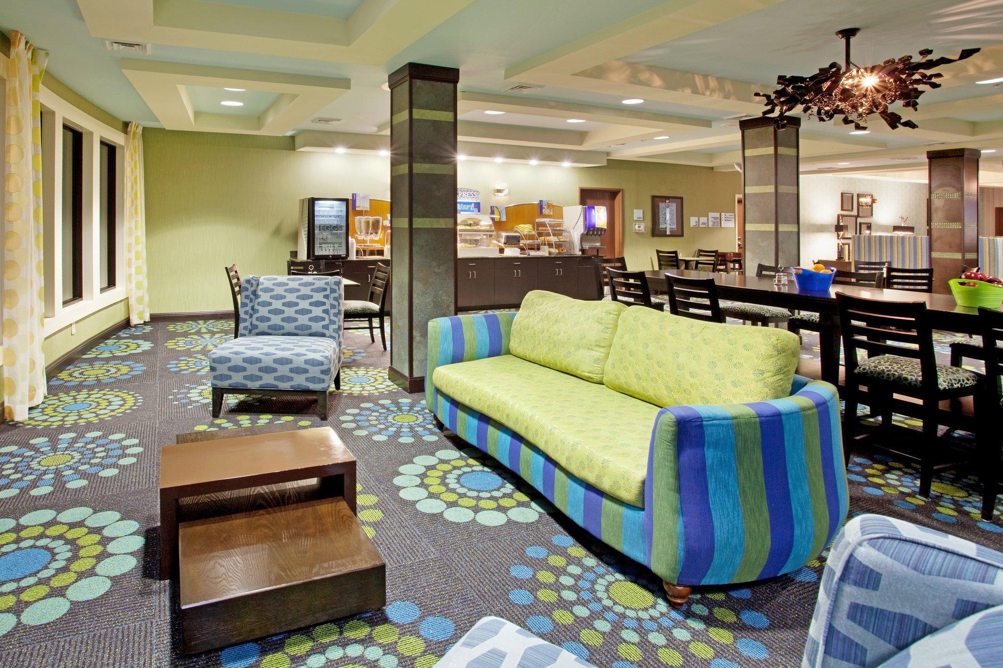 Express & By Ihg Hotel 2*