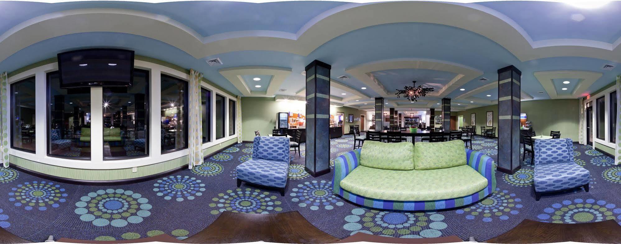 Hotel Express & By Ihg
