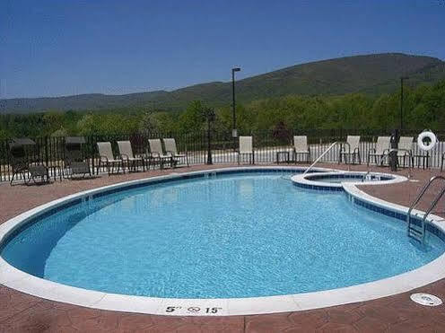 Express & By Ihg 2* Salem